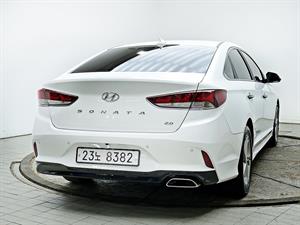 HYUNDAI Sonata - Vista 6