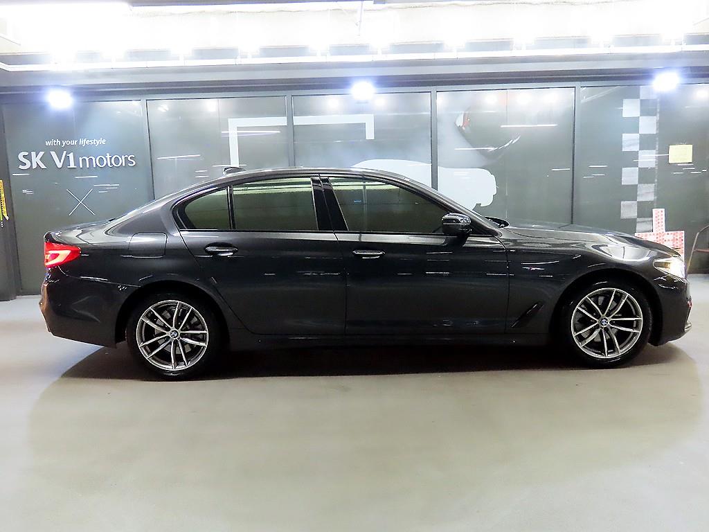 BMW 5 Series - Vista 3