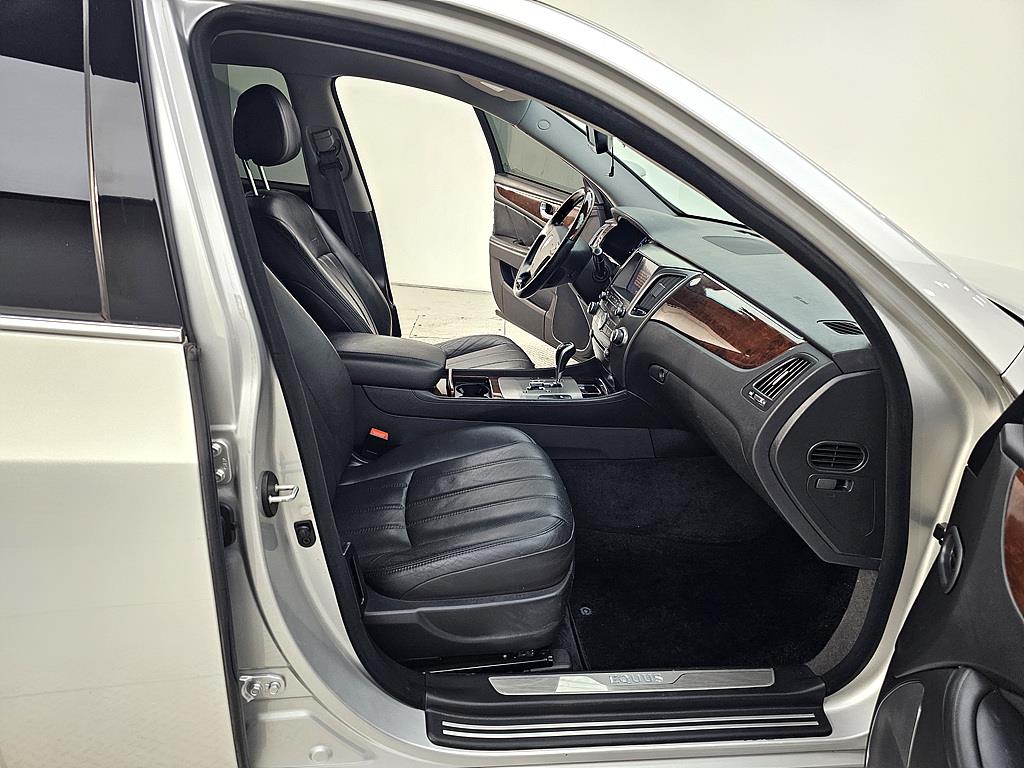 HYUNDAI Equus - Vista 11