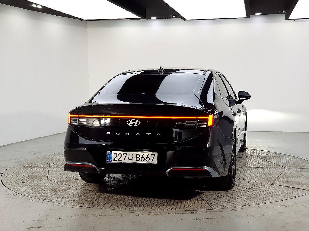 HYUNDAI Sonata - Vista 3