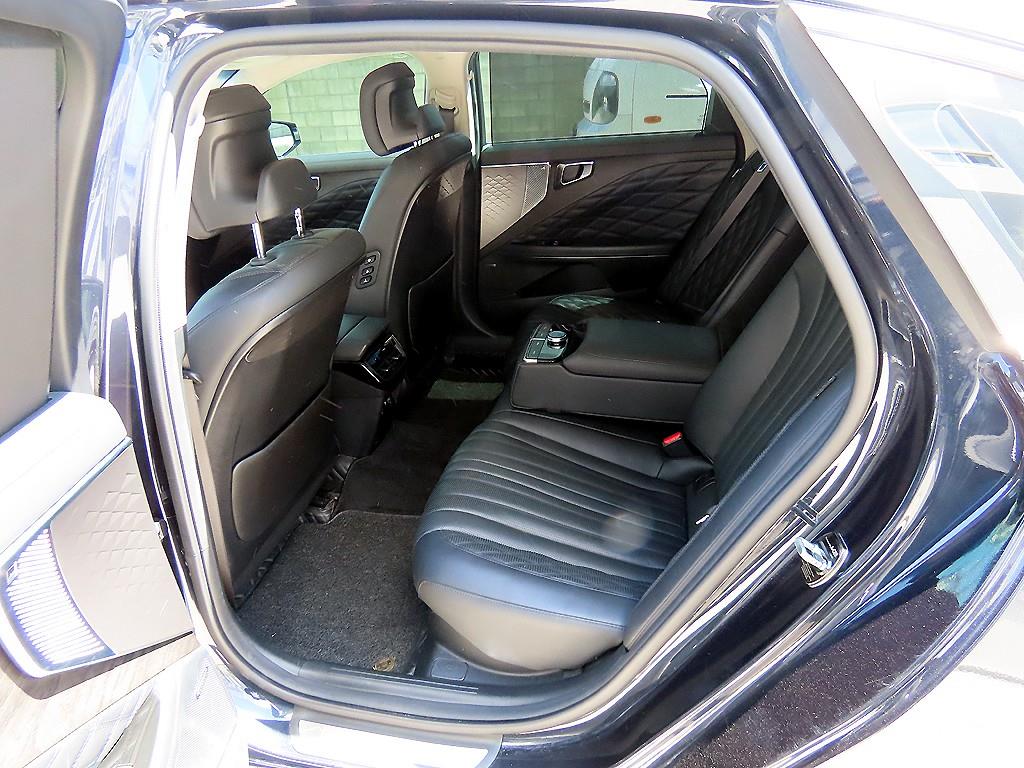 KIA K8 - Vista 6