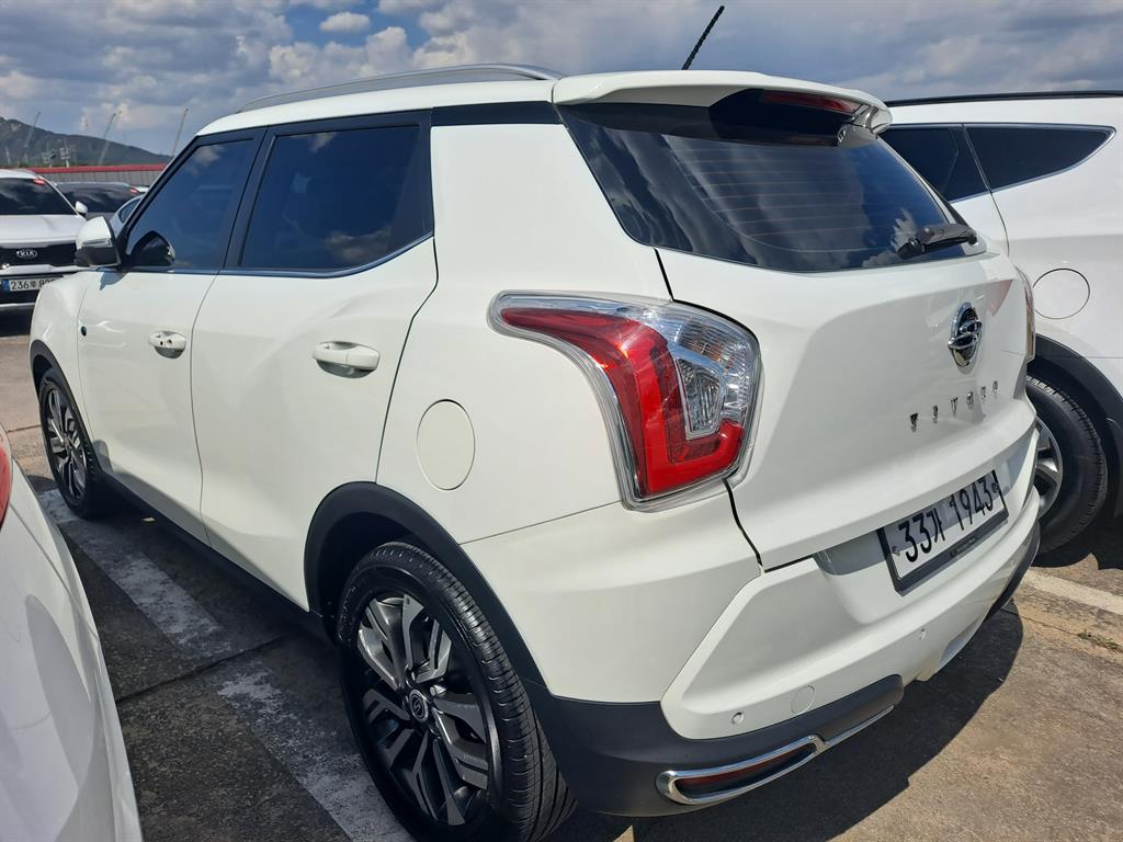 Ssangyong Tivoli - Vista 6