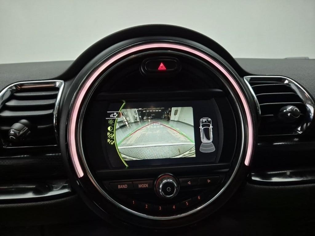 Mini Clubman - Vista 11