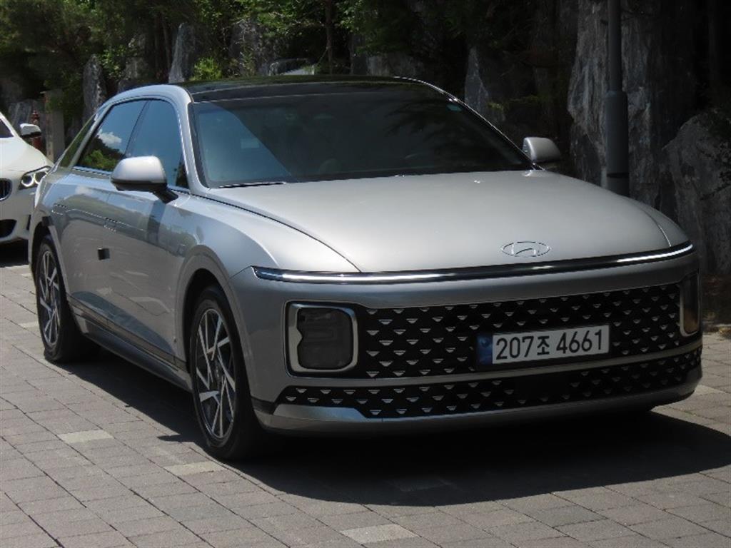 HYUNDAI Grandeur - Vista 3