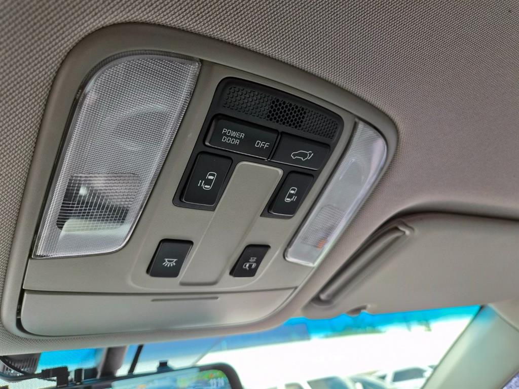 KIA Carnival - Vista 5