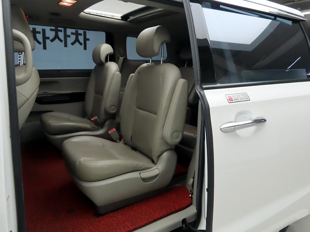 KIA Carnival 2018 Blanco - Importación desde Corea - HF Imports Iquique - Foto 13