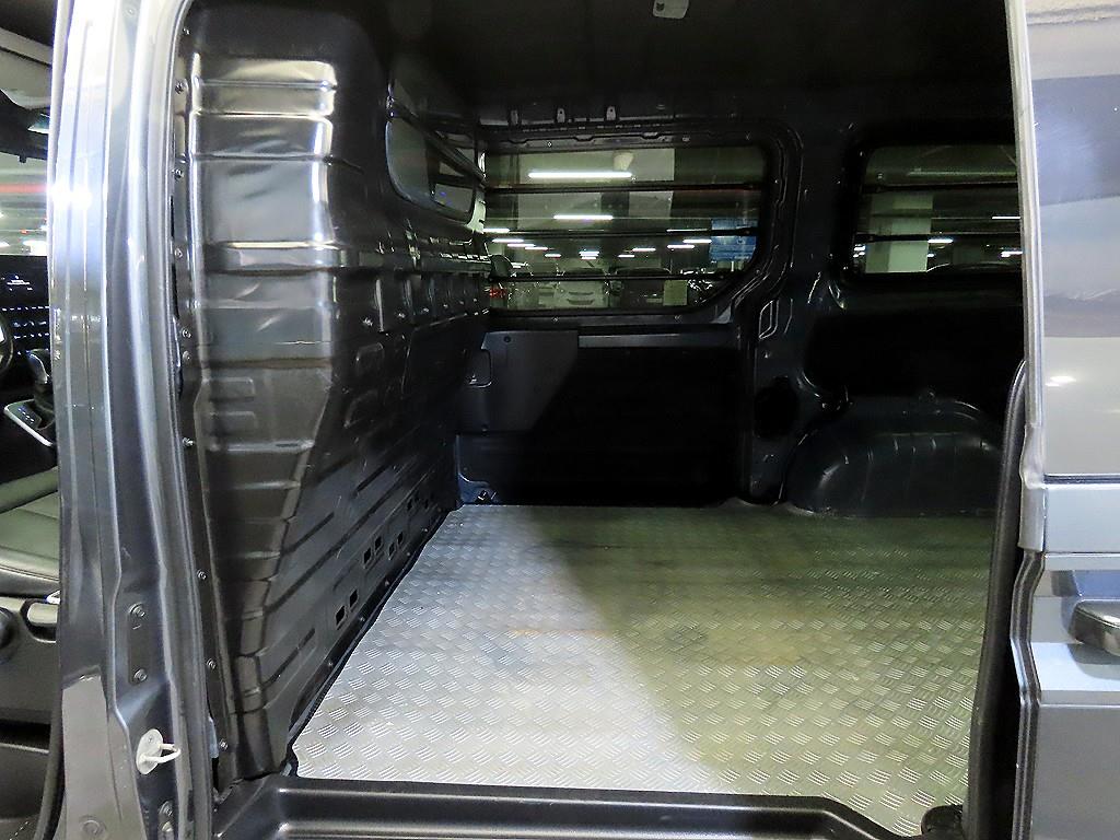 HYUNDAI Staria - Vista 7