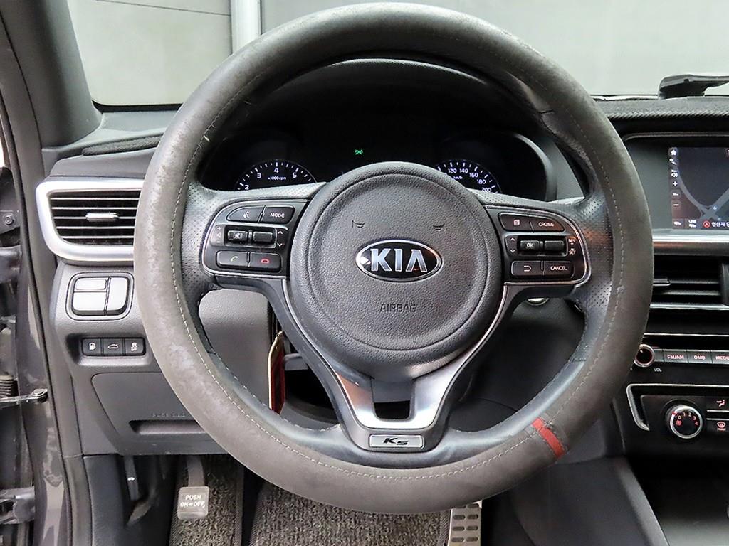 KIA K5 - Vista 9
