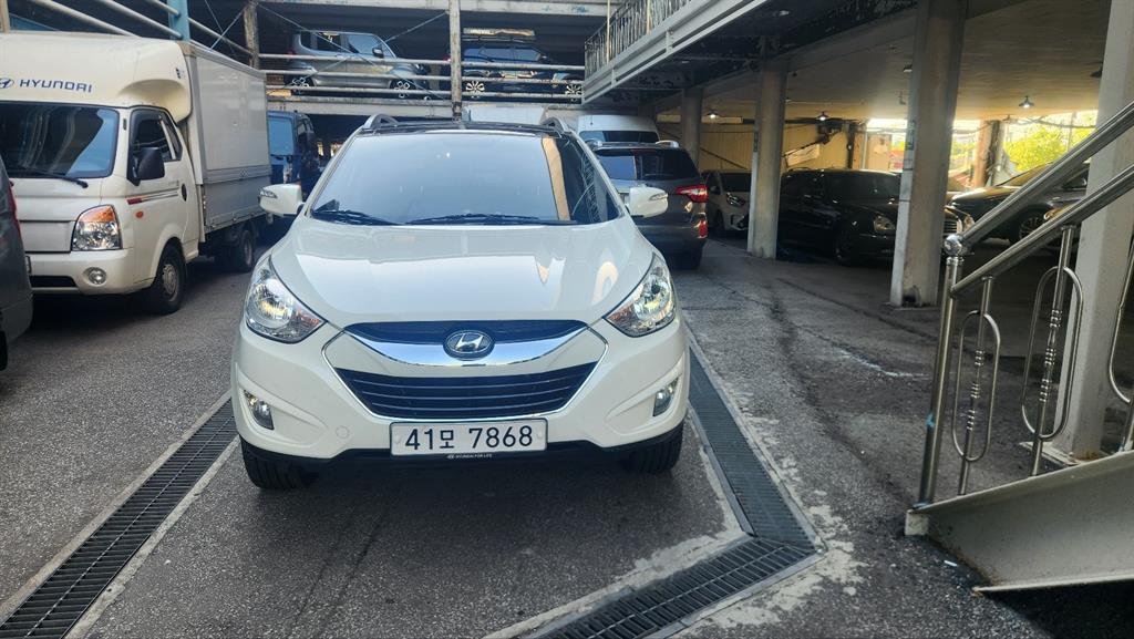 HYUNDAI Tucson 2011 Blanco - Importación desde Corea - HF Imports Iquique - Foto 1