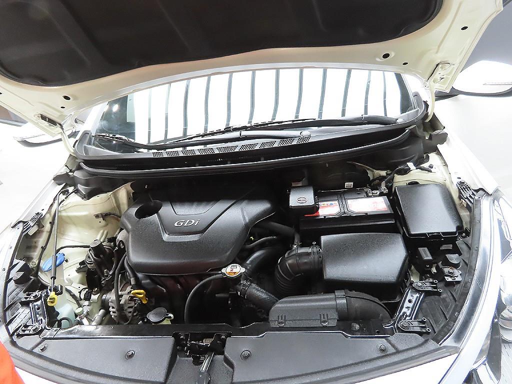 KIA K3 2014 Blanco - Importación desde Corea - HF Imports Iquique - Foto 8