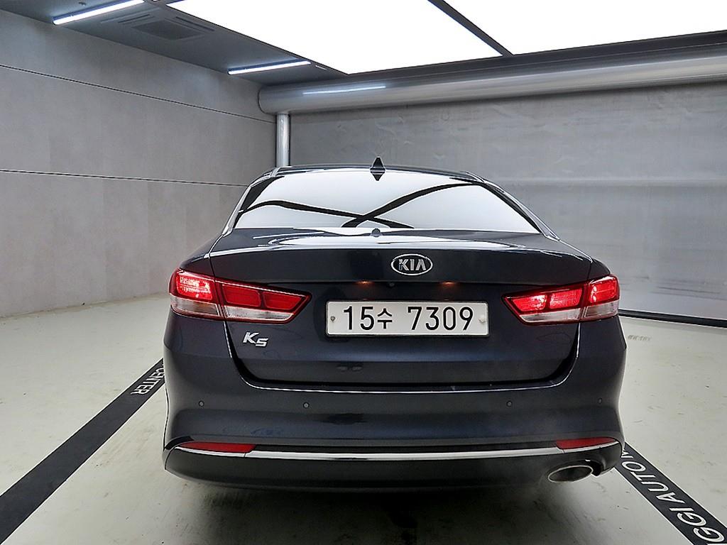 KIA K5 - Vista 3