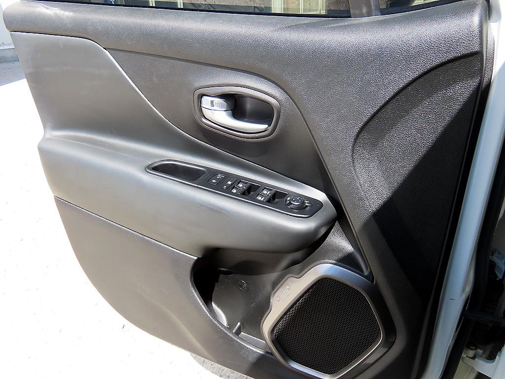 Jeep Renegade - Vista 11