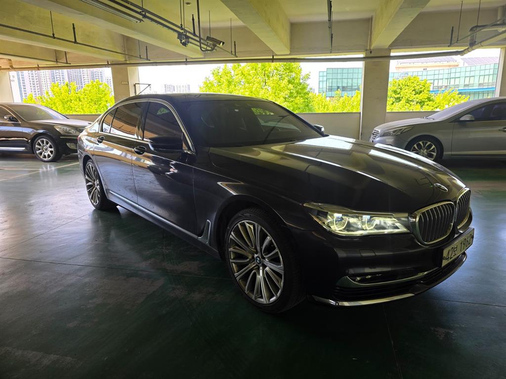 BMW 7 Series 2018 Gris - Importación desde Corea - HF Imports Iquique - Foto 1