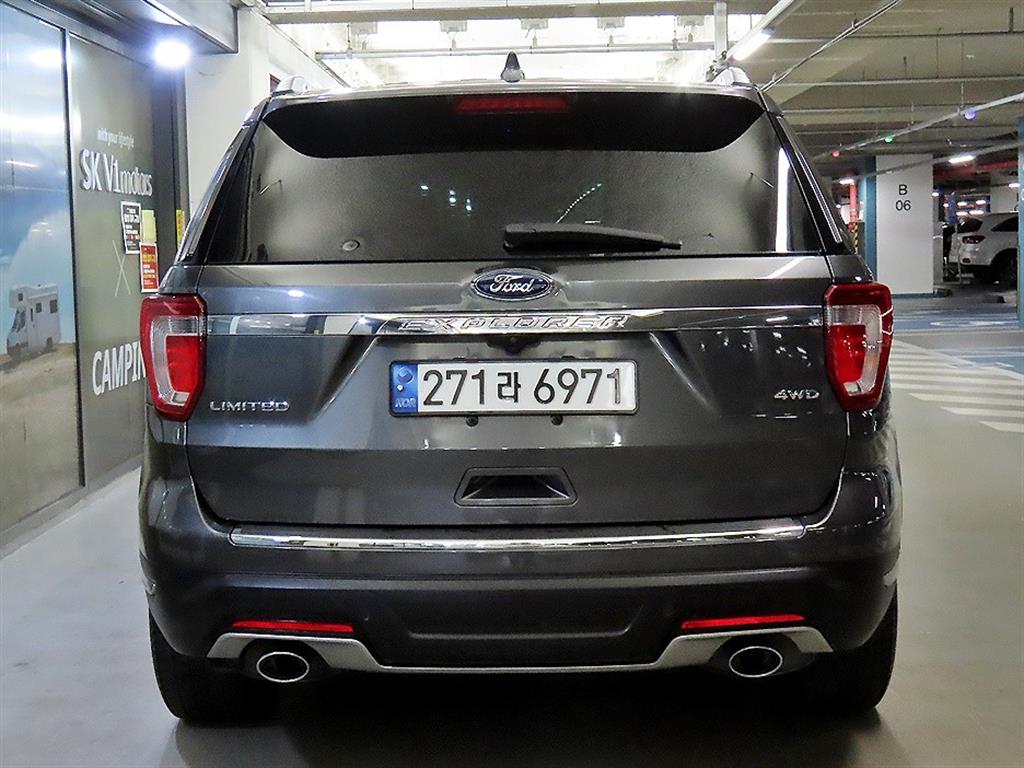 Ford Explorer - Vista 5