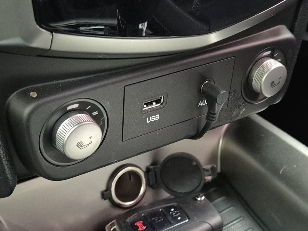 Ssangyong Tivoli 2016 Blanco - Importación desde Corea - HF Imports Iquique - Foto 15