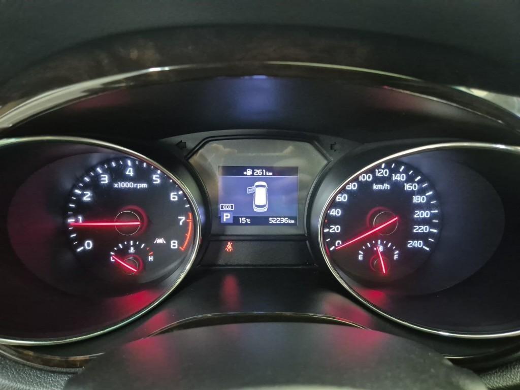 KIA Carnival - Vista 6