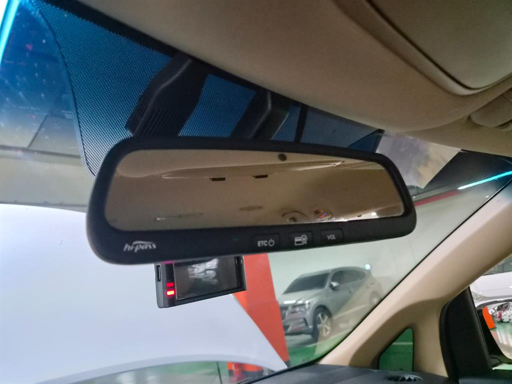 KIA Carnival - Vista 9