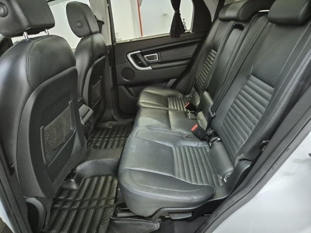 Land Rover Discovery Sports - Vista 12