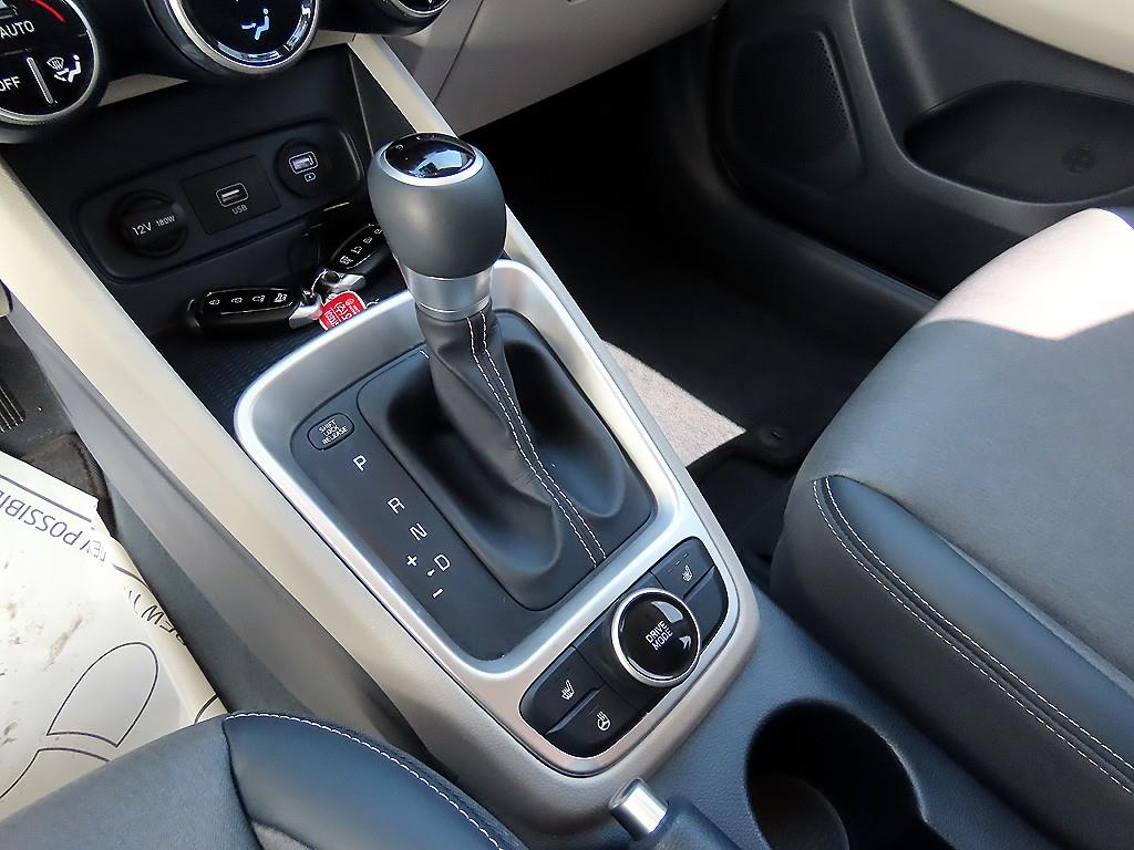 HYUNDAI Venue - Vista 10