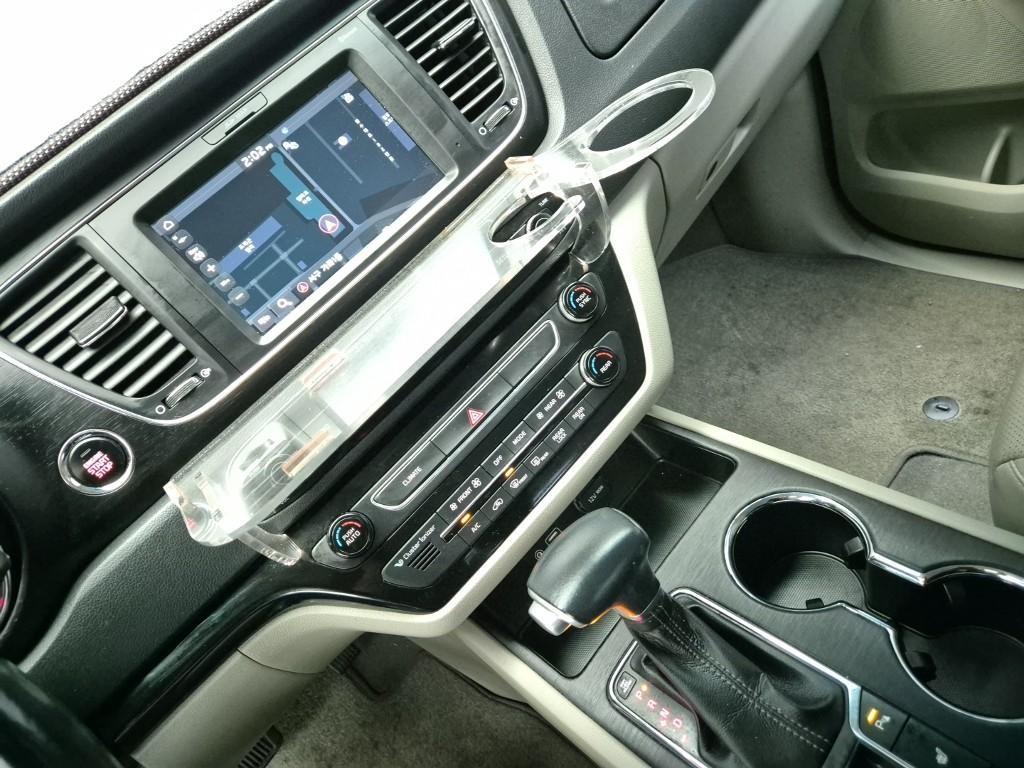 KIA Carnival - Vista 10