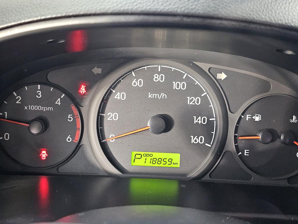 HYUNDAI Starex - Vista 7