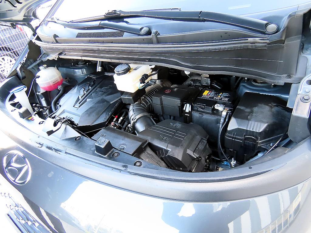 HYUNDAI Staria 2023 Gris - Importación desde Corea - HF Imports Iquique - Foto 18