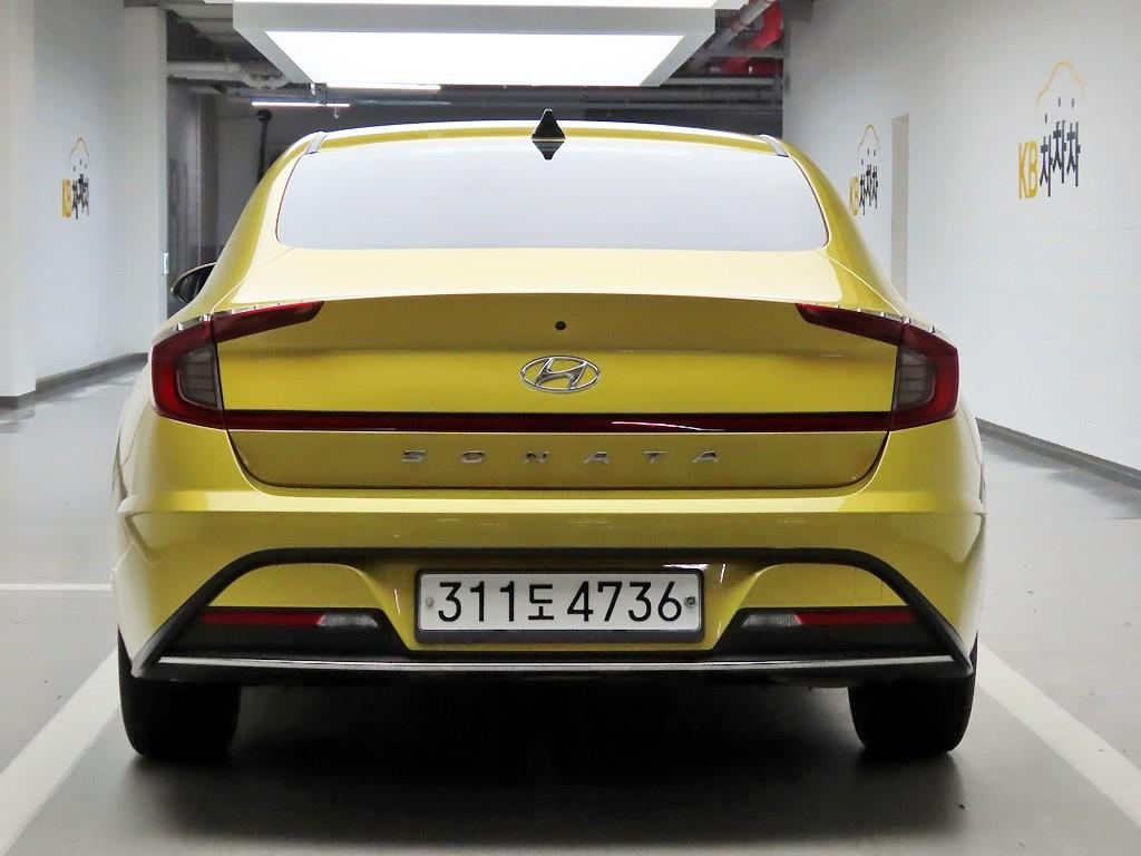 HYUNDAI Sonata - Vista 3