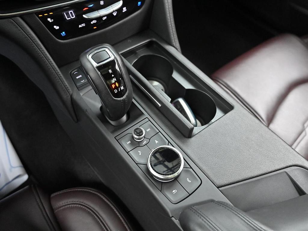 Cadillac CT6 - Vista 9