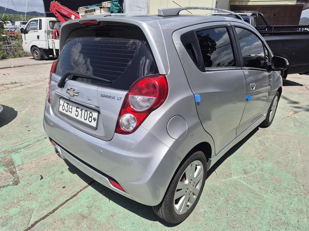 Chevrolet Spark - Vista 5