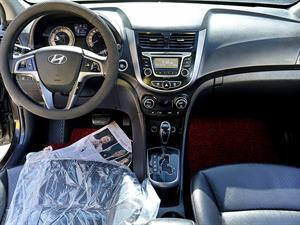 HYUNDAI Accent - Vista 10