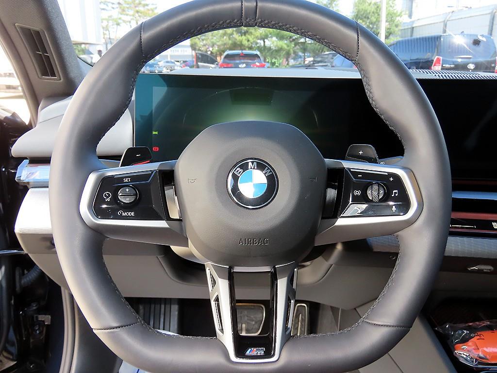 BMW 5 Series - Vista 8