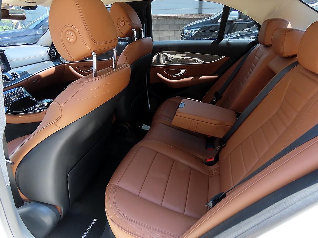 Mercedes Benz E class - Vista 6