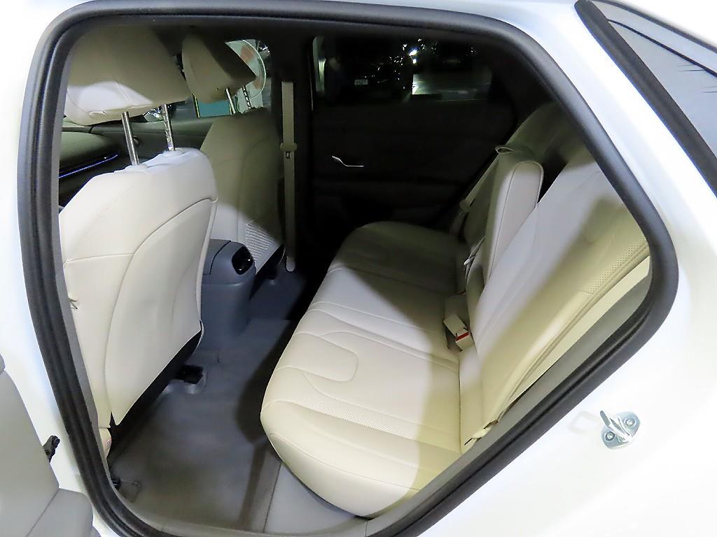 HYUNDAI Avante - Vista 7