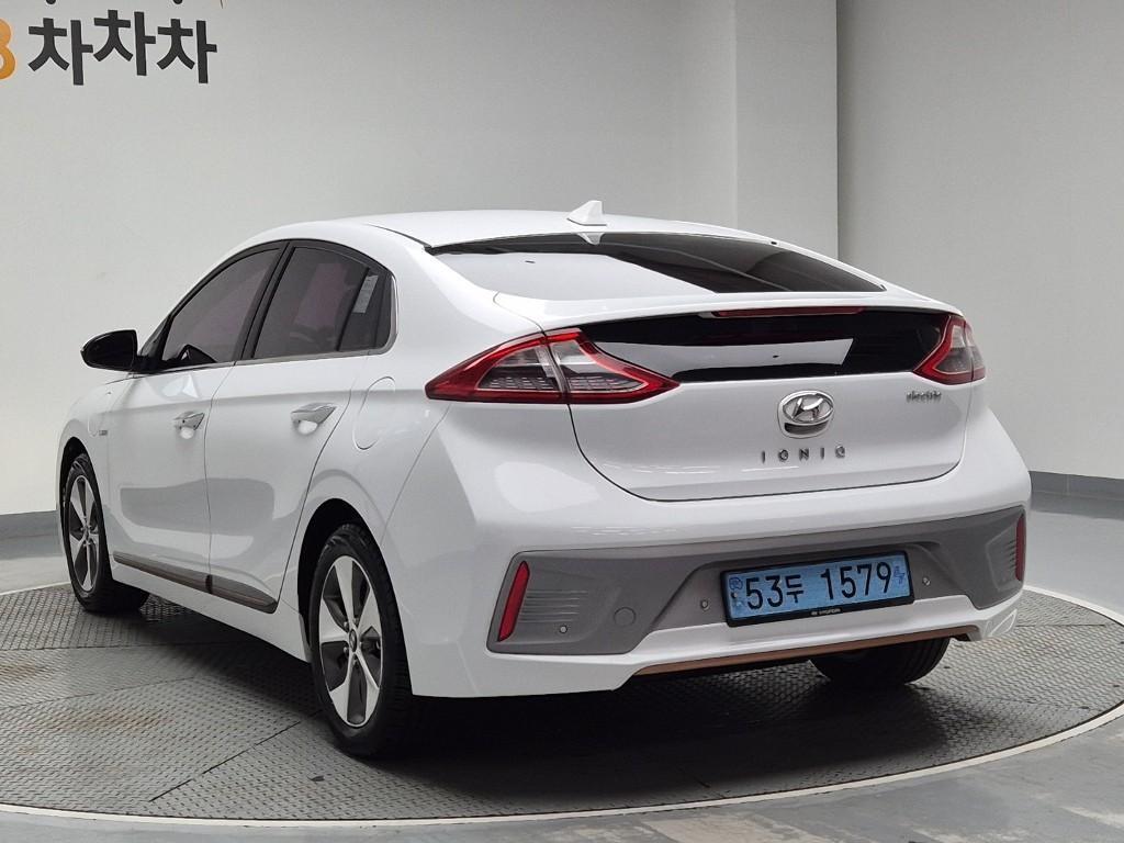HYUNDAI Ioniq - Vista 2