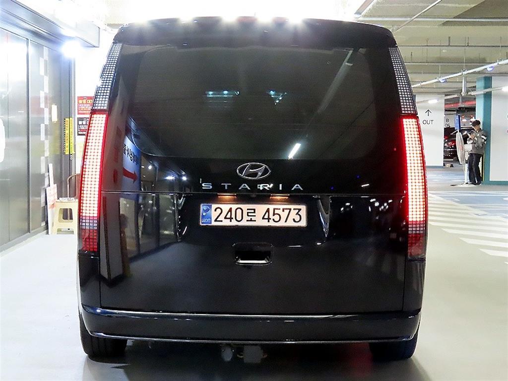HYUNDAI Staria - Vista 5