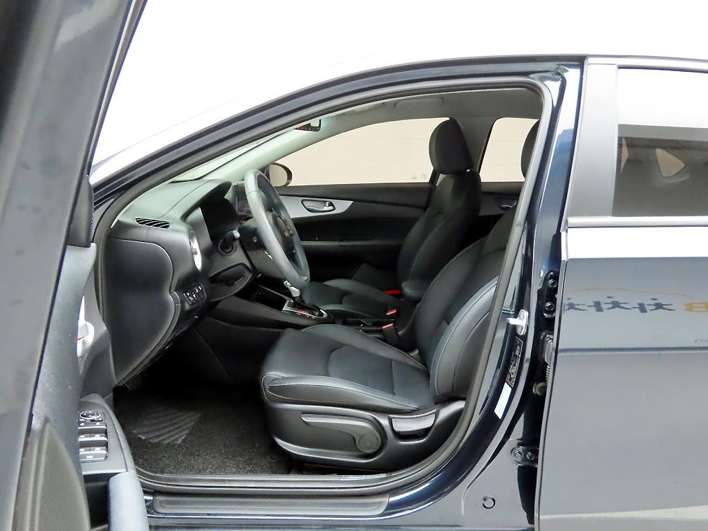 KIA K3 - Vista 12