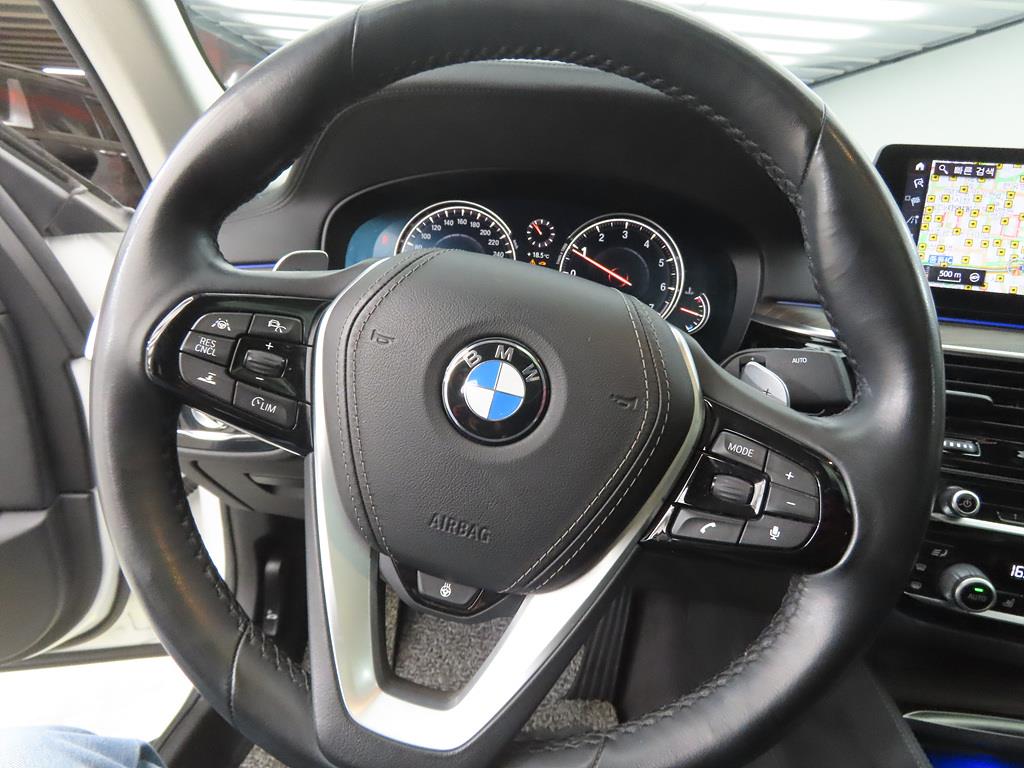 BMW 5 Series - Vista 8