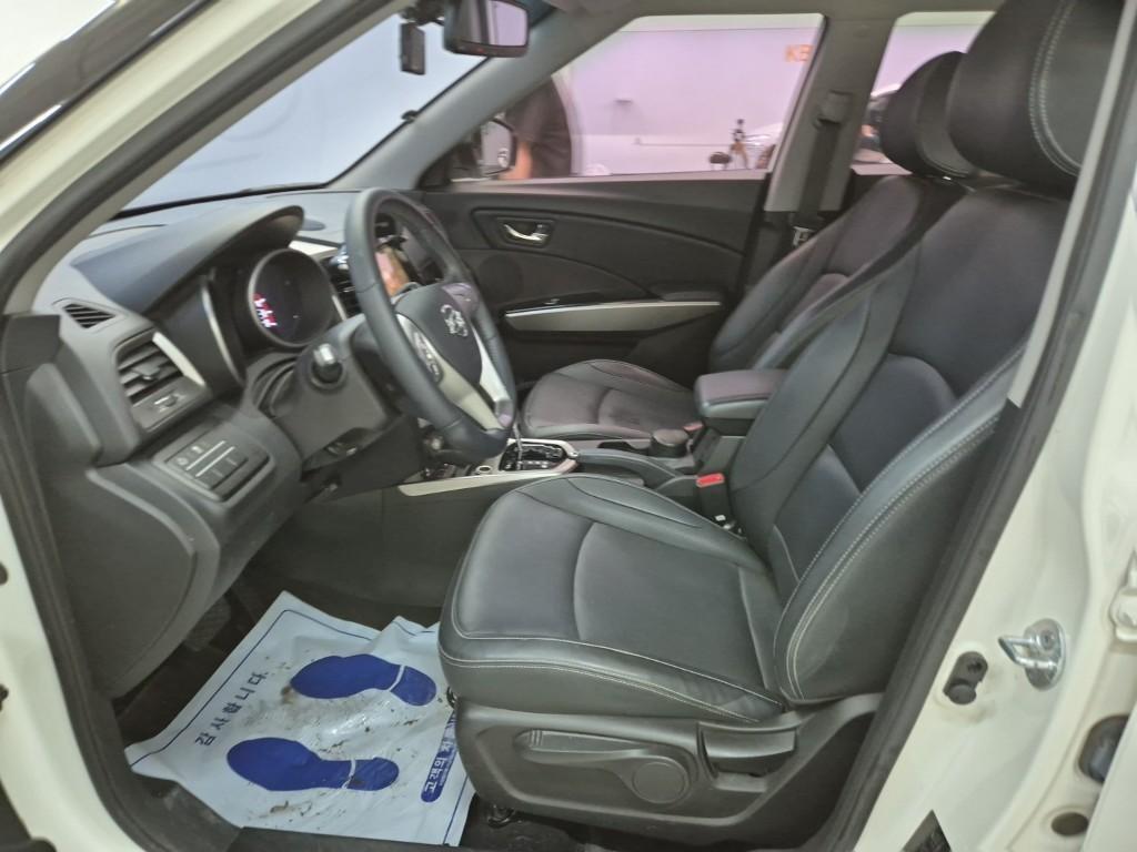 Ssangyong Tivoli - Vista 11