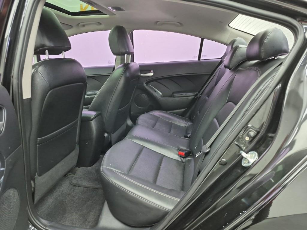 KIA K3 - Vista 12