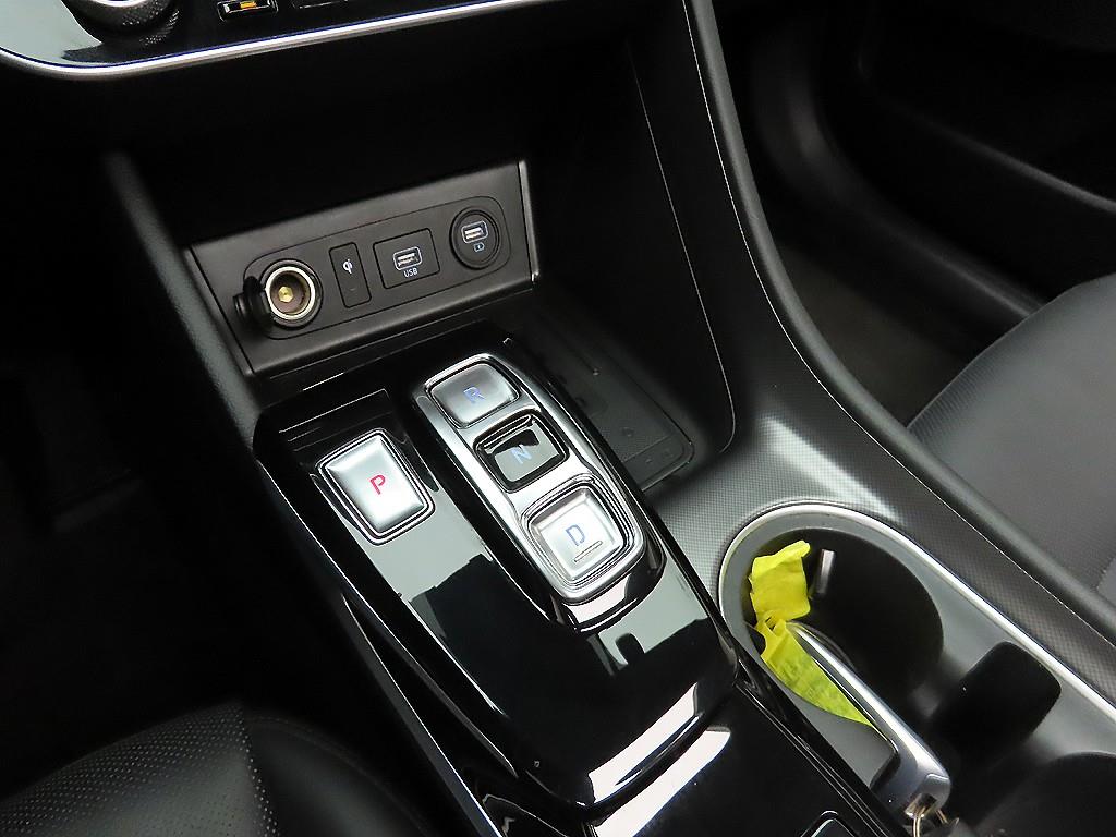 HYUNDAI Sonata - Vista 10