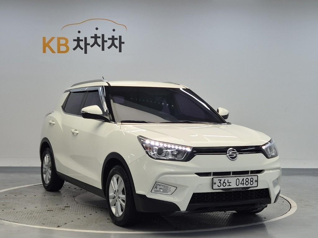 Ssangyong Tivoli - Vista 4