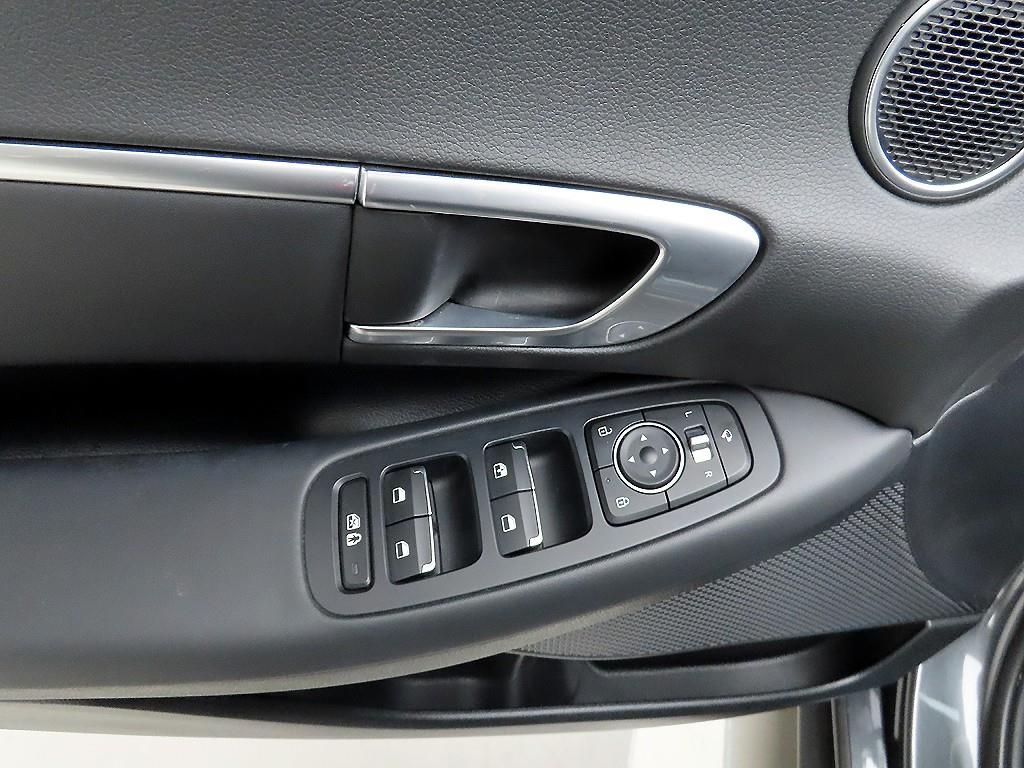 HYUNDAI Sonata - Vista 11