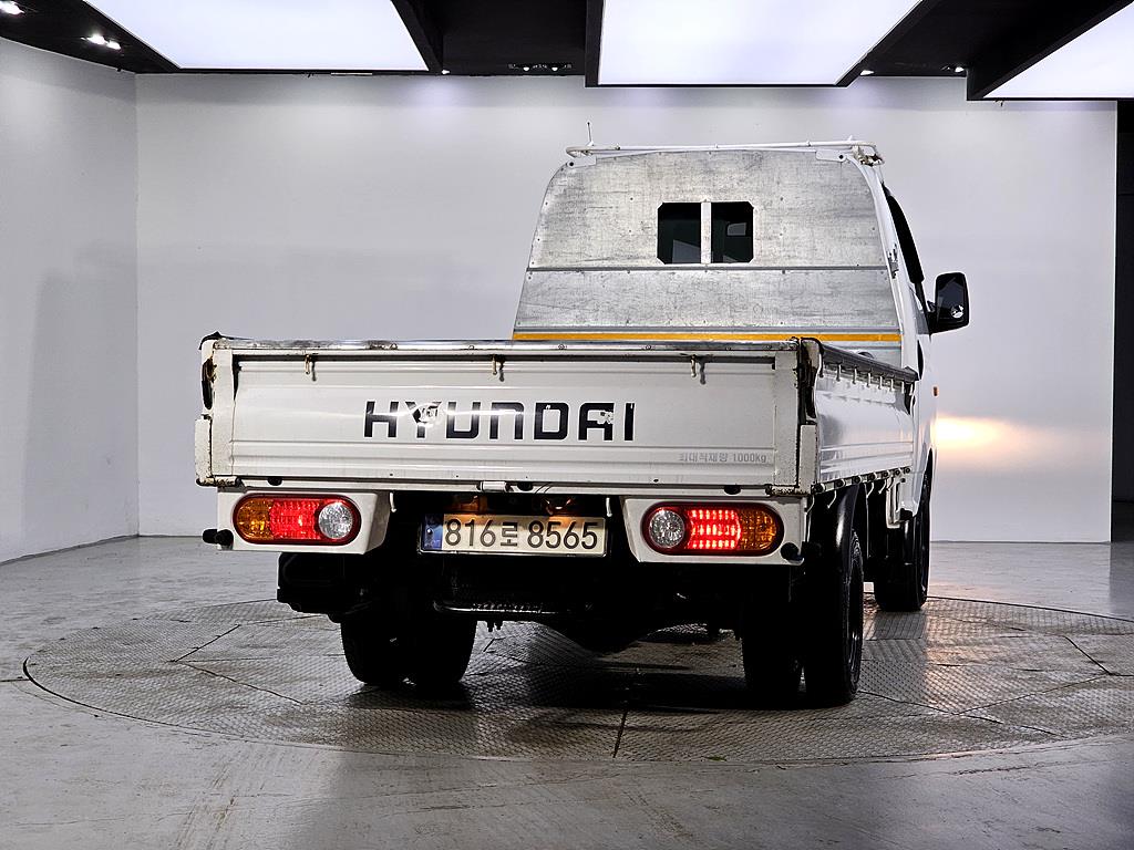 Small Truck Cargo (small) - Vista 3
