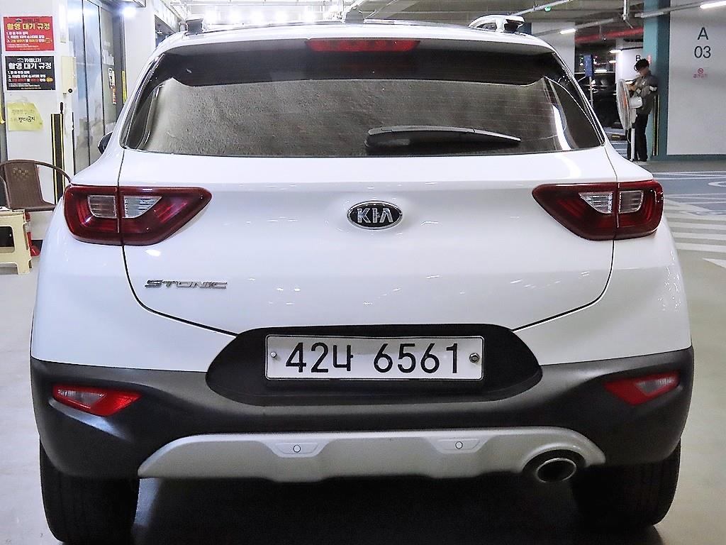 KIA Stonic - Vista 5