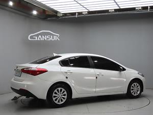 KIA K3 - Vista 8