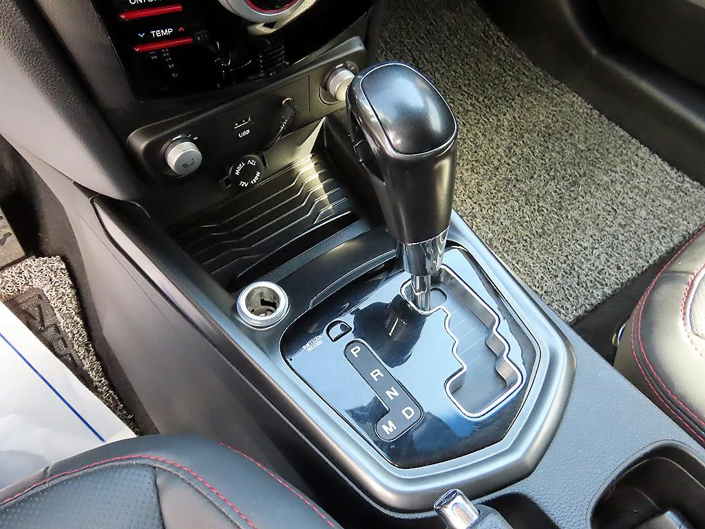 Ssangyong Tivoli - Vista 10