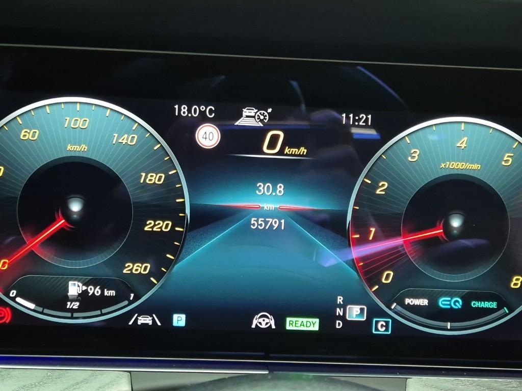 Mercedes Benz E class - Vista 6