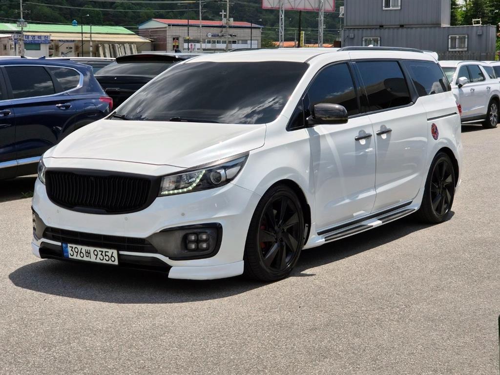KIA Carnival - Vista 2