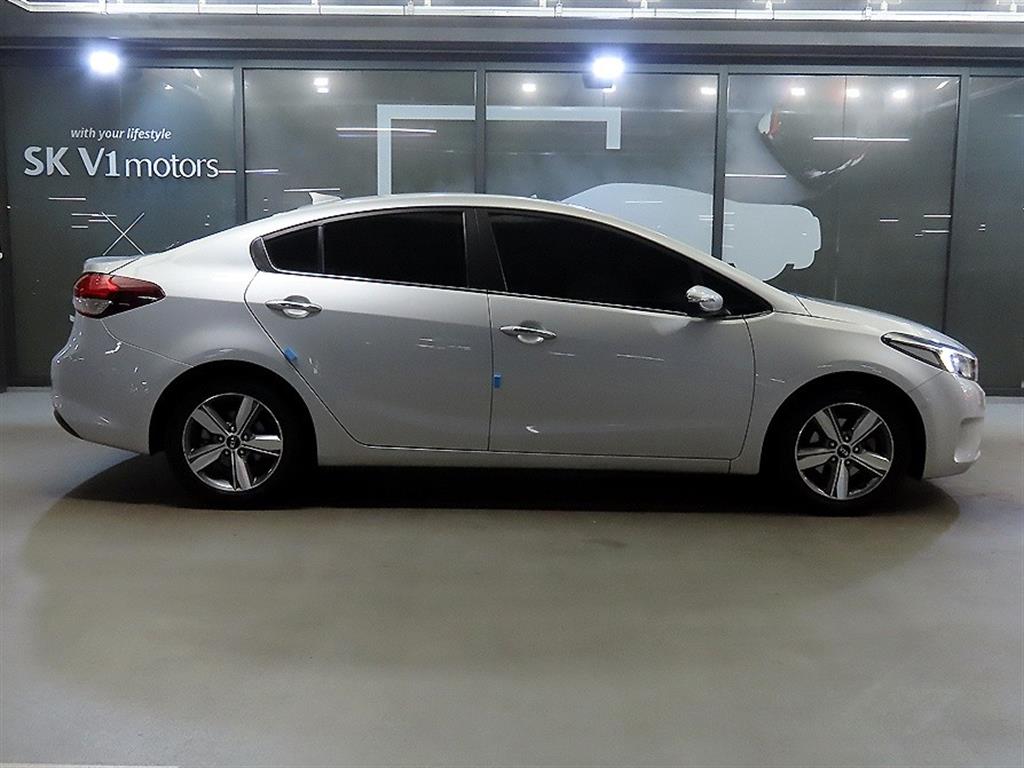 KIA K3 - Vista 3
