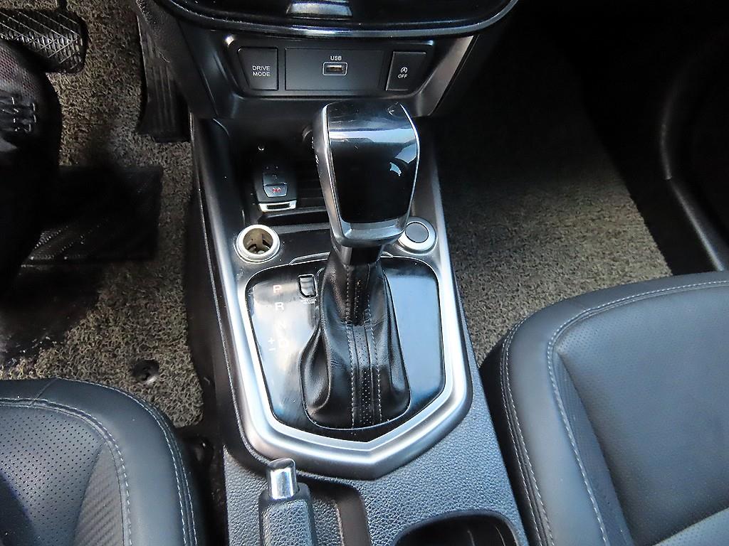 Ssangyong Tivoli - Vista 10